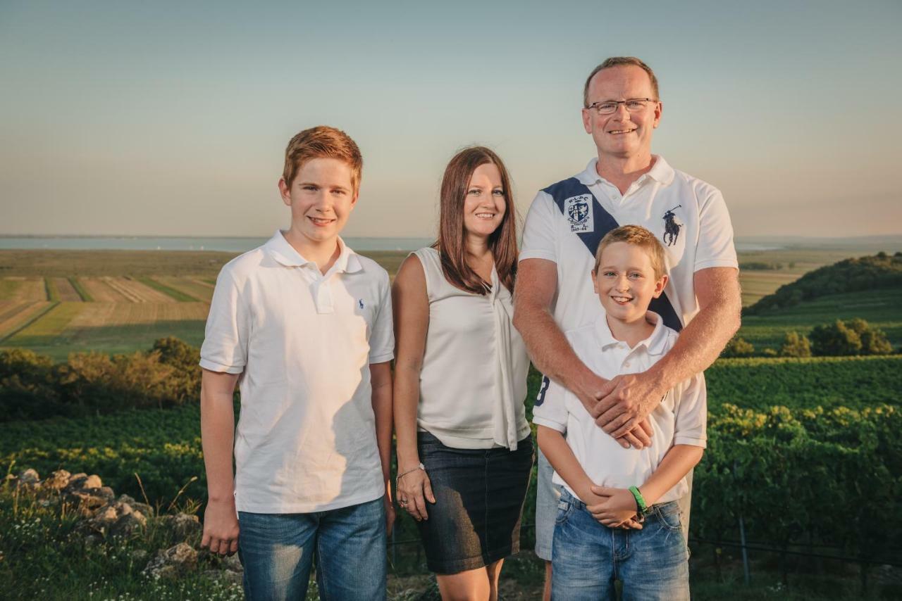 Weingut Gaestehaus D&D Haider Jois Esterno foto