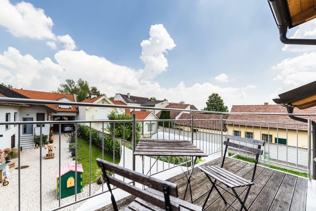 Weingut Gaestehaus D&D Haider Jois Esterno foto