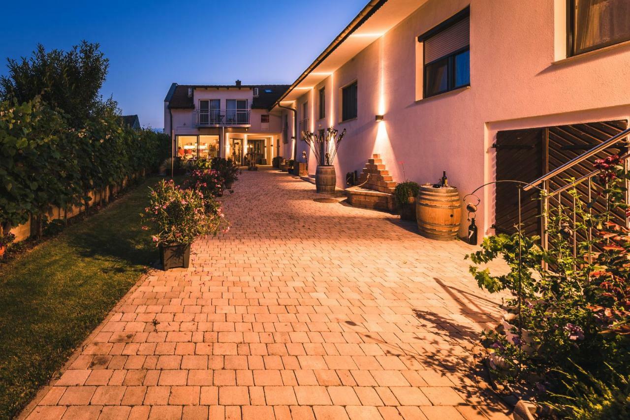 Weingut Gaestehaus D&D Haider Jois Esterno foto